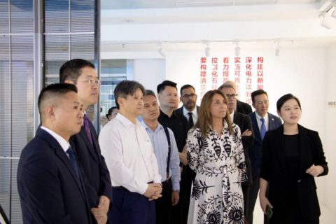 “碳”索之路｜西班牙加泰羅尼亞代表團到訪索英電氣共探能源轉(zhuǎn)型